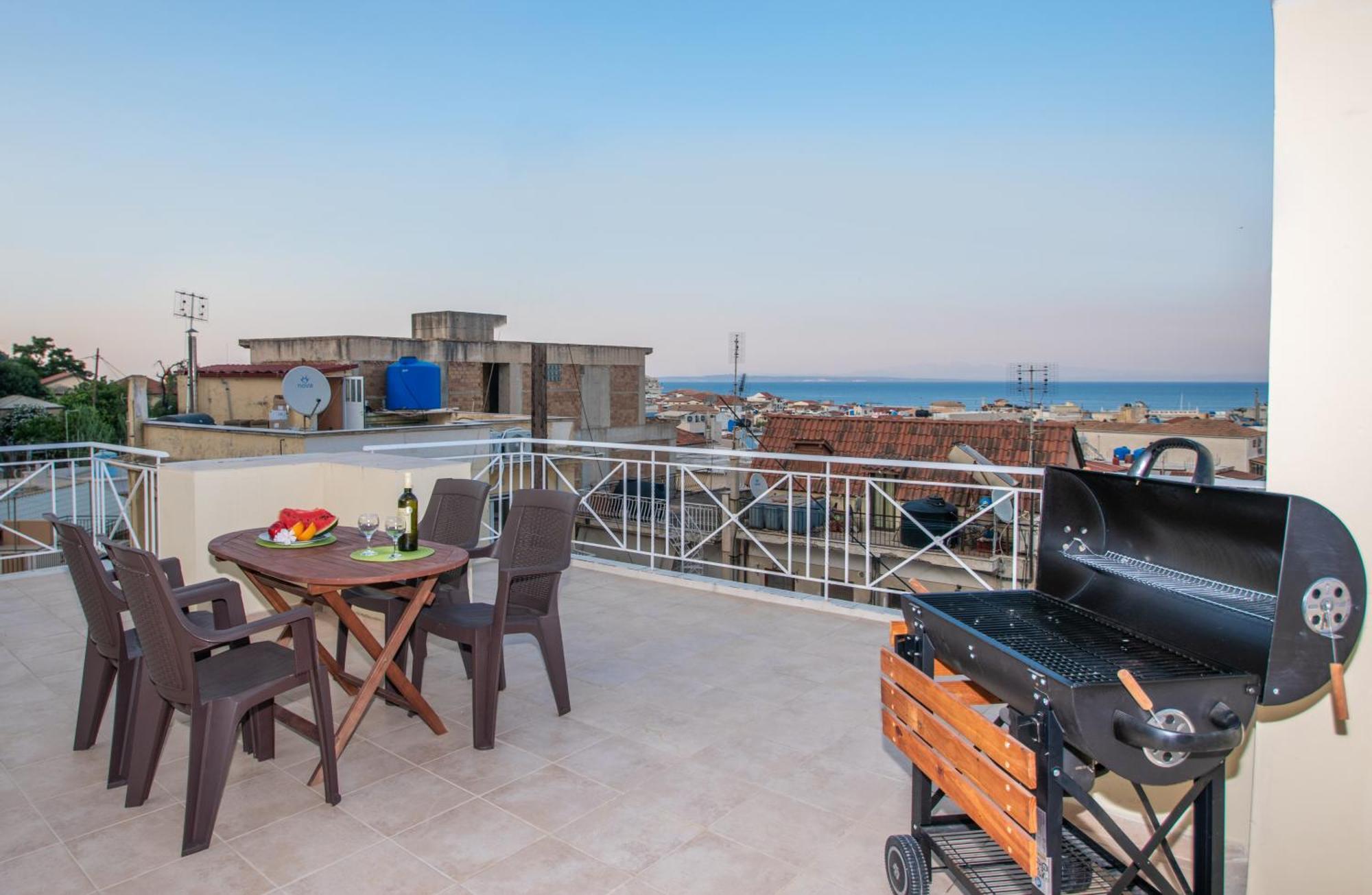 Coconut Tree House With Port View Apartment *